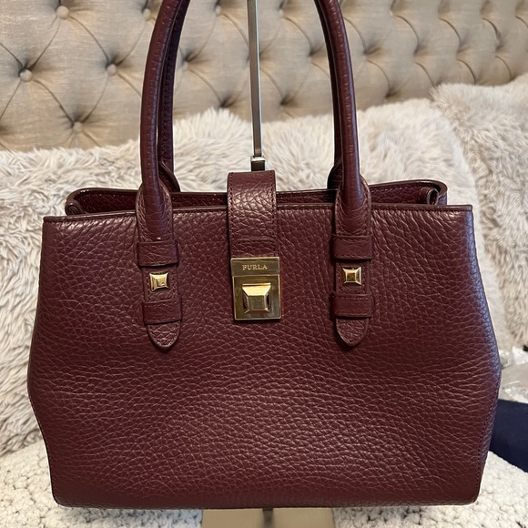Furla Genuine Leather Bag with Gold and Brown Accents EUC beautiful fall color! - Picture 2 of 16